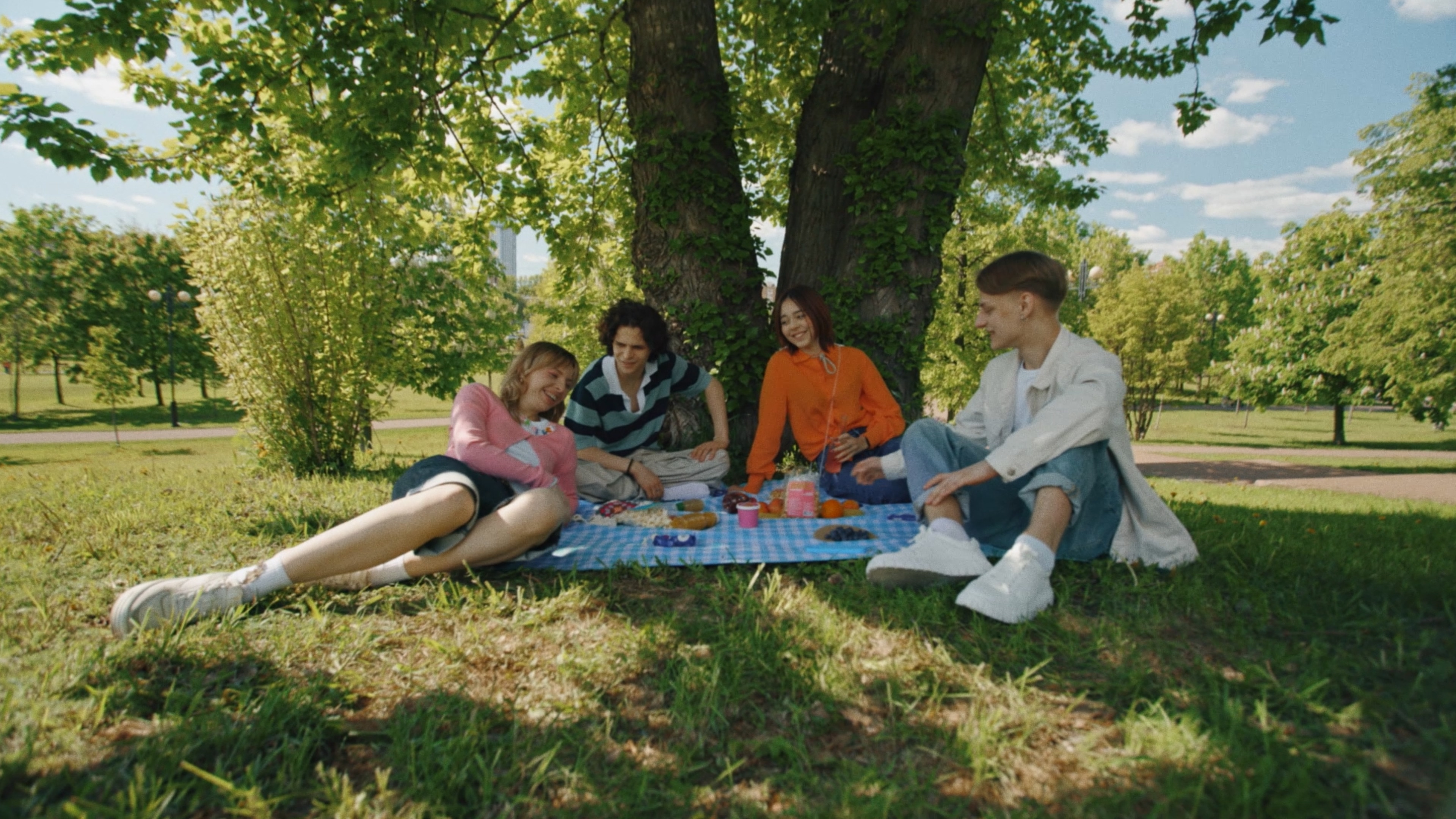 Yandex Lavka frame 3